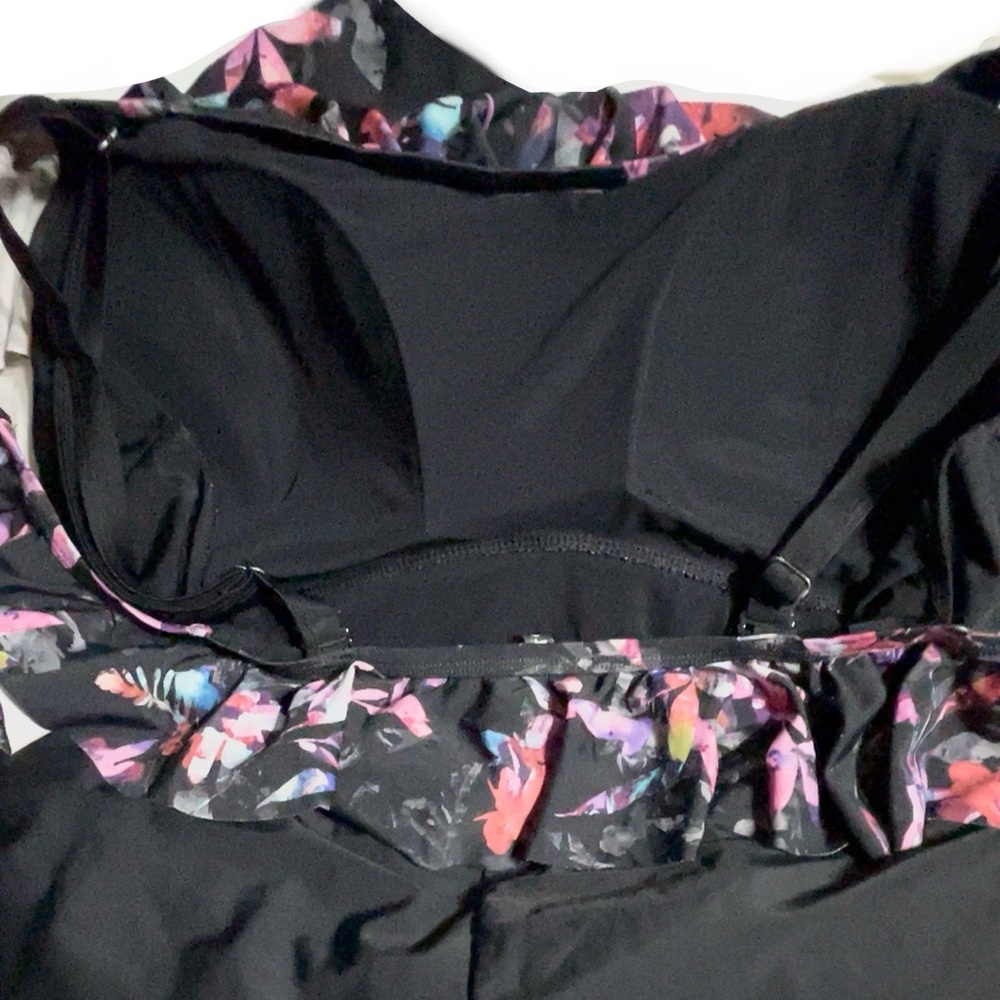🌼TORRID Ruffle Trim Off-The-Shoulder Ruched Swimsuit🌼 - Picture 12 of 15